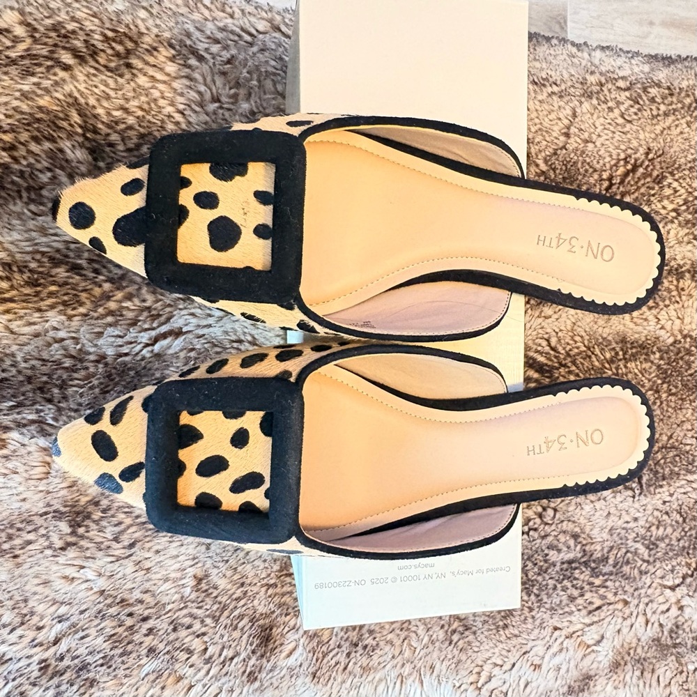 ON:3:4:TH Hair calf Leopard Print Pointed Slip-On Mules in Tan and Black